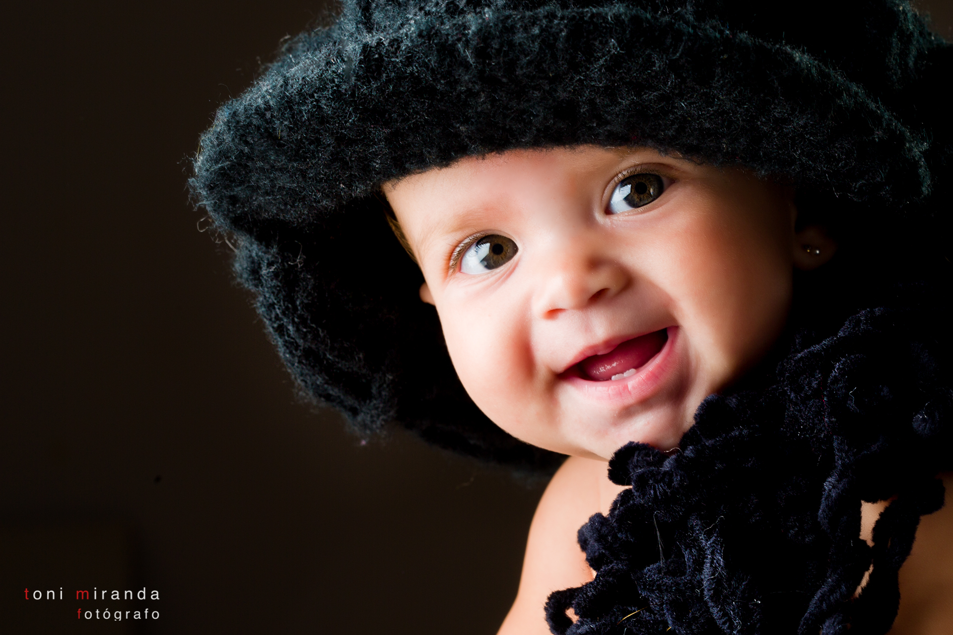 bebe de 6 meses con gorrito