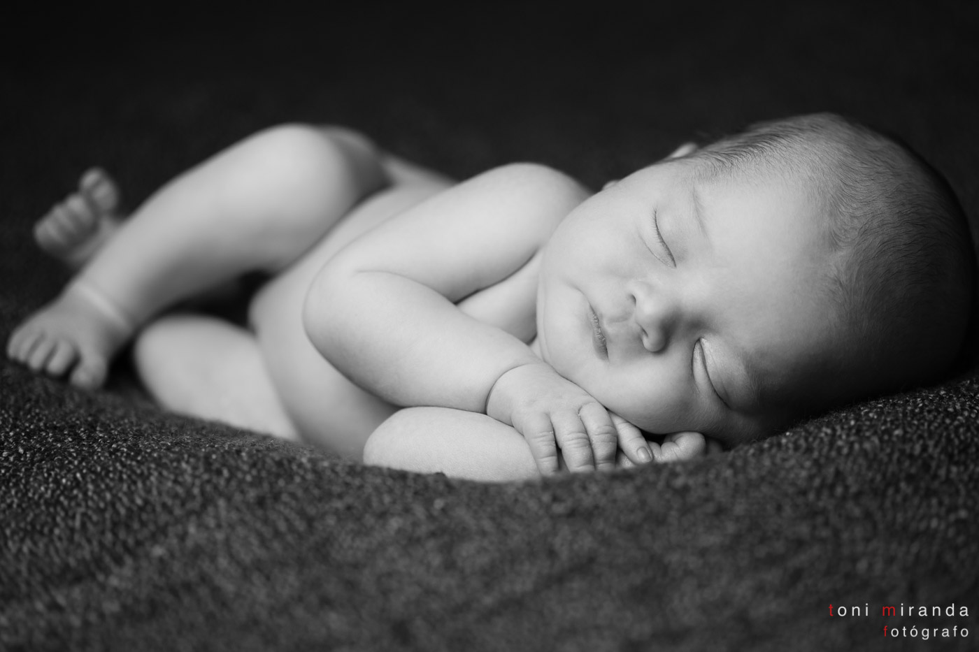 bebe-durmiendo-sleeping-blancoynegro-b&w